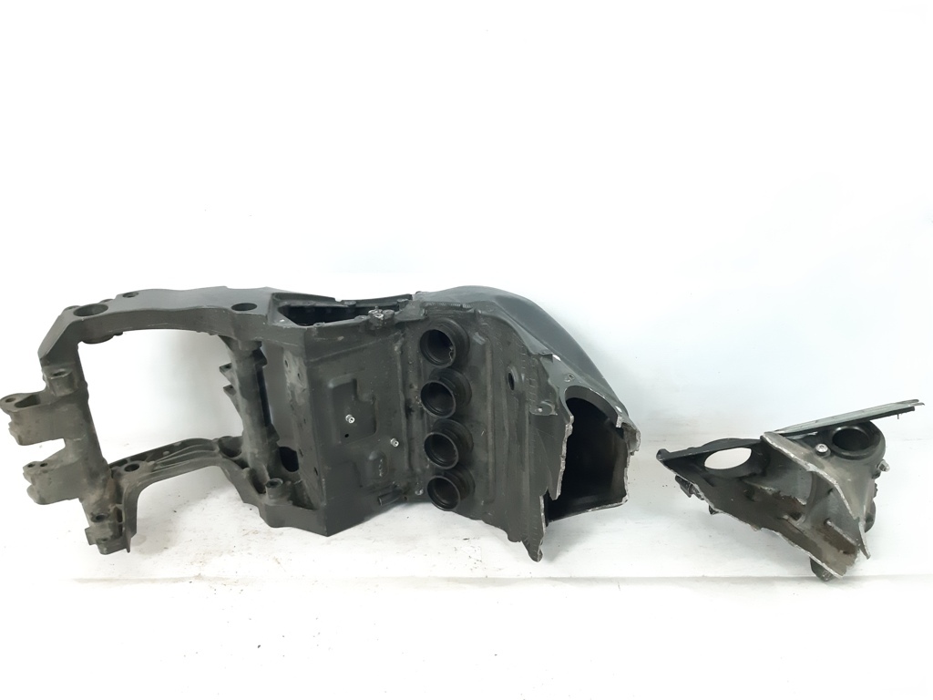 Gtr-1400. Рама (ушкоджена) Kawasaki GTR-1400 2010 321600474 Kawasaki GTR-1400