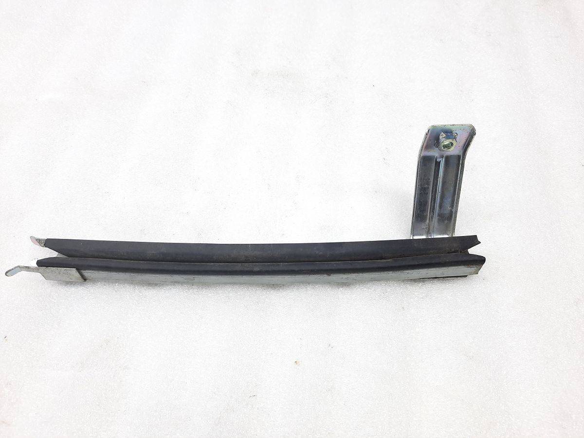 Altima Направляющая стекла двери передней правой (салазки) задняя Nissan Altima 2013-2018 803863TA0A Nissan Altima 4