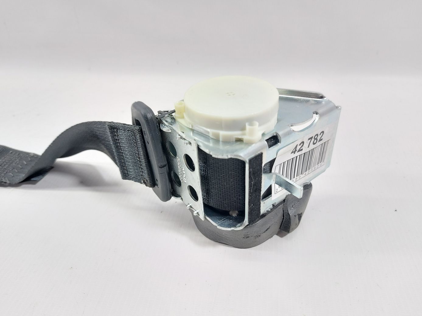 Fiesta Ремінь безпеки задній центральний Ford Fiesta 2014-2019 BE8Z54611B66AA Ford Fiesta 3