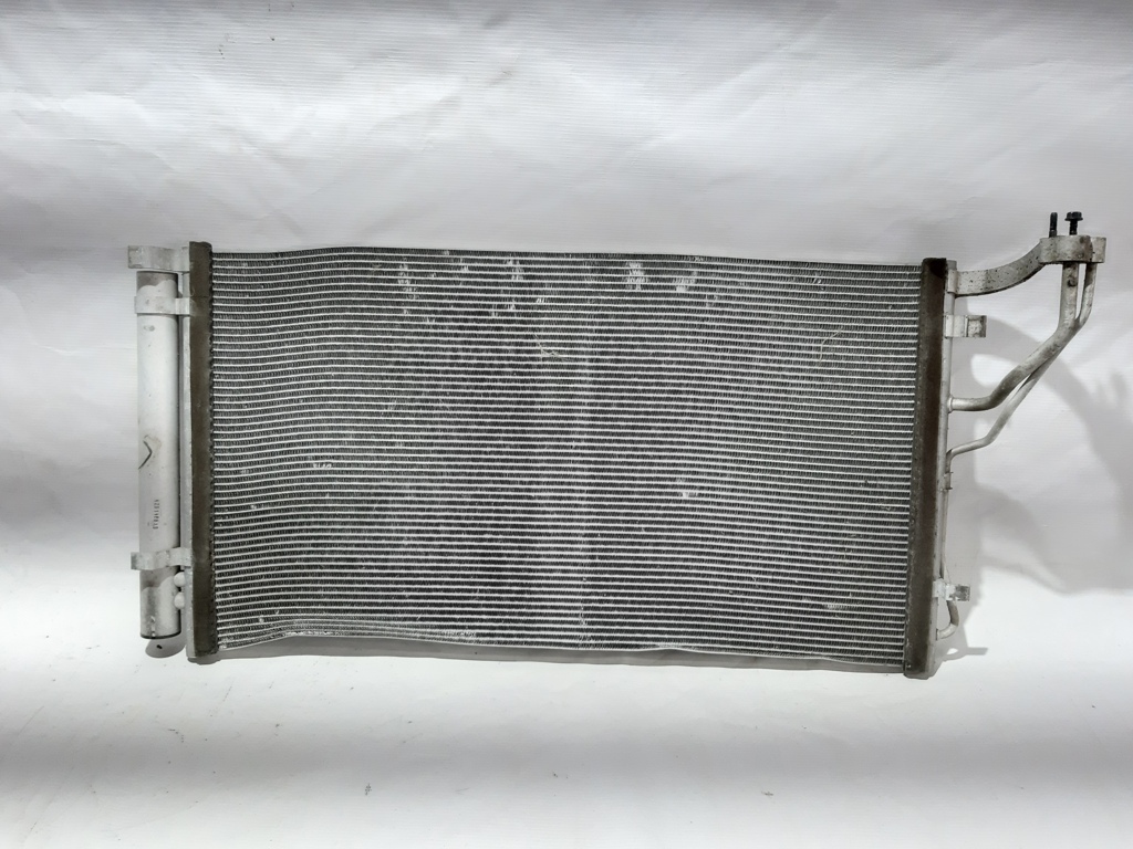 Cadenza Радіатор кондиціонера Kia CADENZA 2011-2016 976063S161 Kia CADENZA 5 Cadenza Радіатор кондиціонера Kia CADENZA 2011-2016 976063S161 Kia CADENZA 5