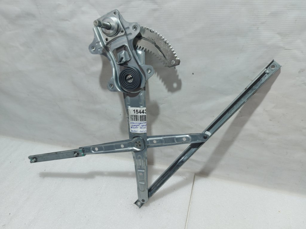 Versa. Склопідйомник двері передньої правої Nissan Versa 2012-2019 807201HL0A Nissan Versa