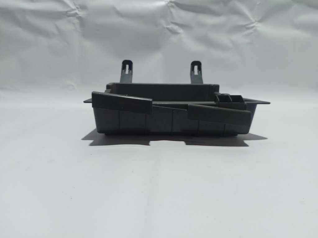 7 series Бардачок багажника правий BMW 7 2012 9116152 BMW 7 3
