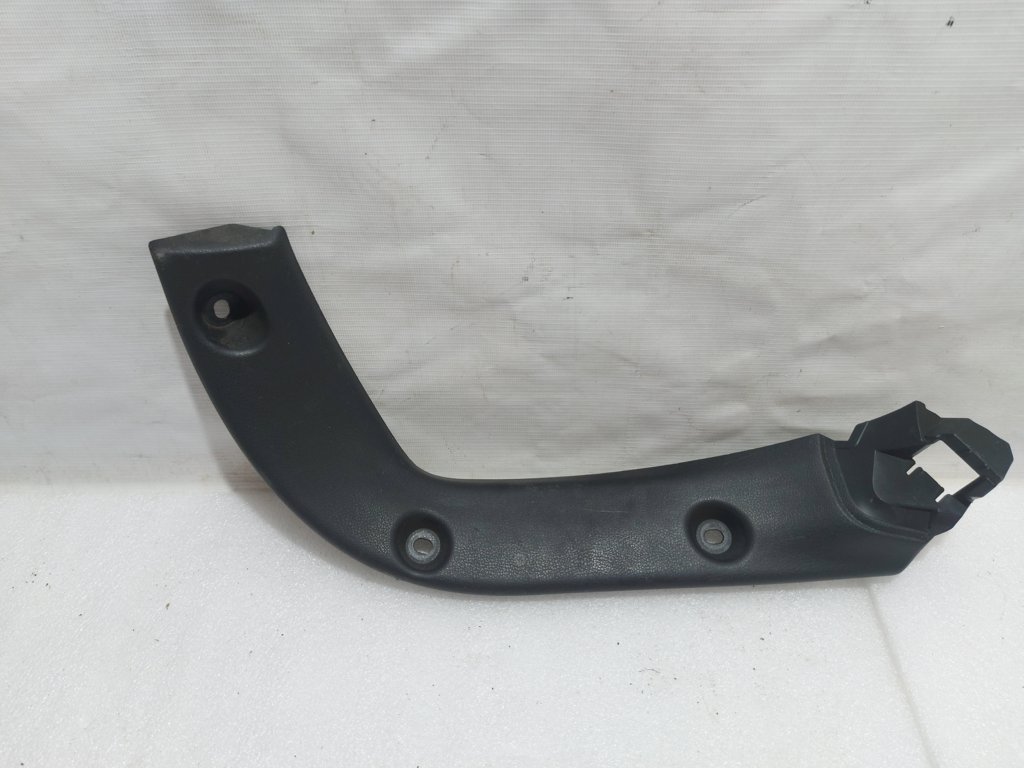 Juke Накладка крышки багажника правая Nissan Juke 2011-2017 909021KA0A Nissan Juke 1