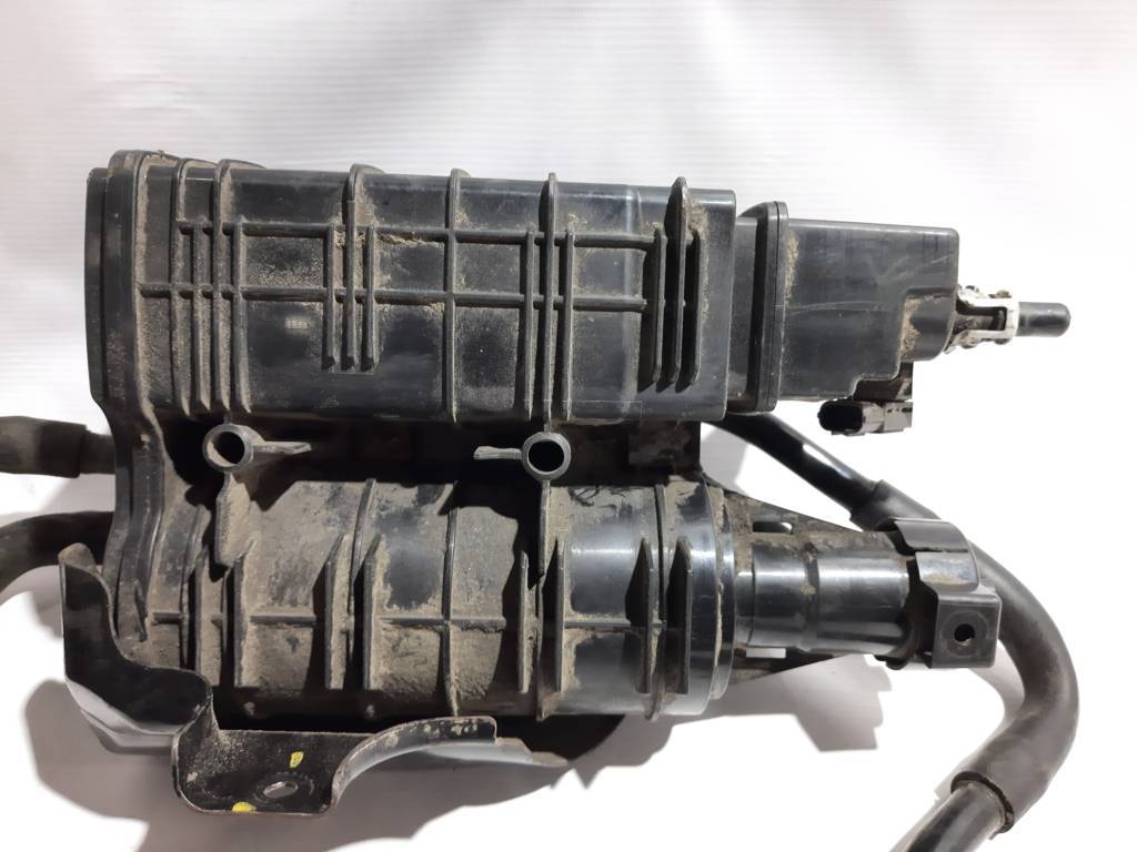 Insight Угольный фильтр рециркуляции паров бензина Honda Insight 2010-2014 17011TM8L01 Honda Insight 18