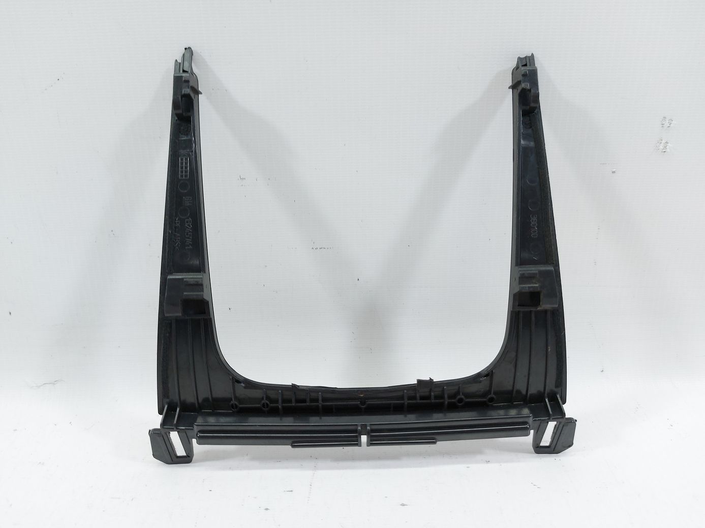 Regal Накладка центральной консоли передняя Buick Regal 2014-2016 22937394 Buick Regal 3