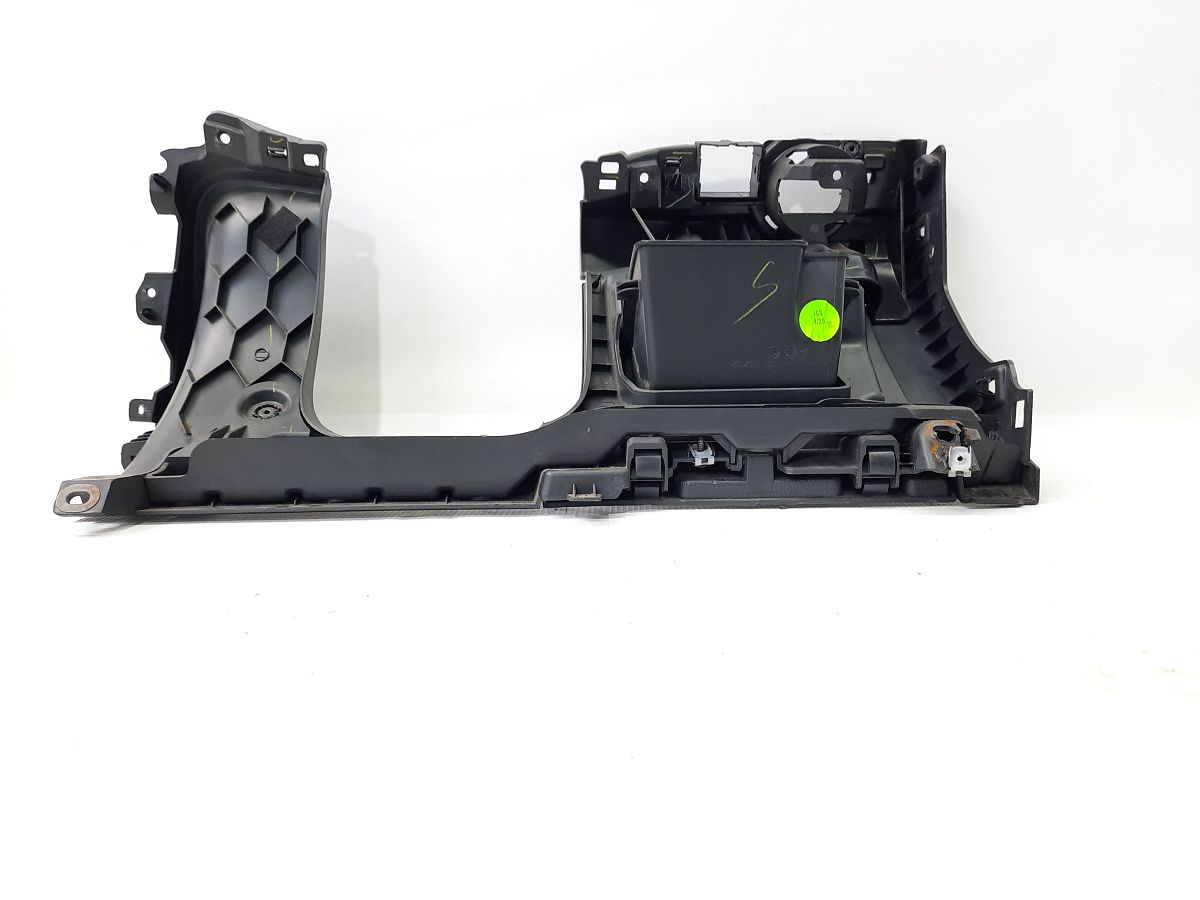 Passat s Накладка торпеди нижня ліва Volkswagen Passat S 2012-2015 561858365 Volkswagen Passat S 9