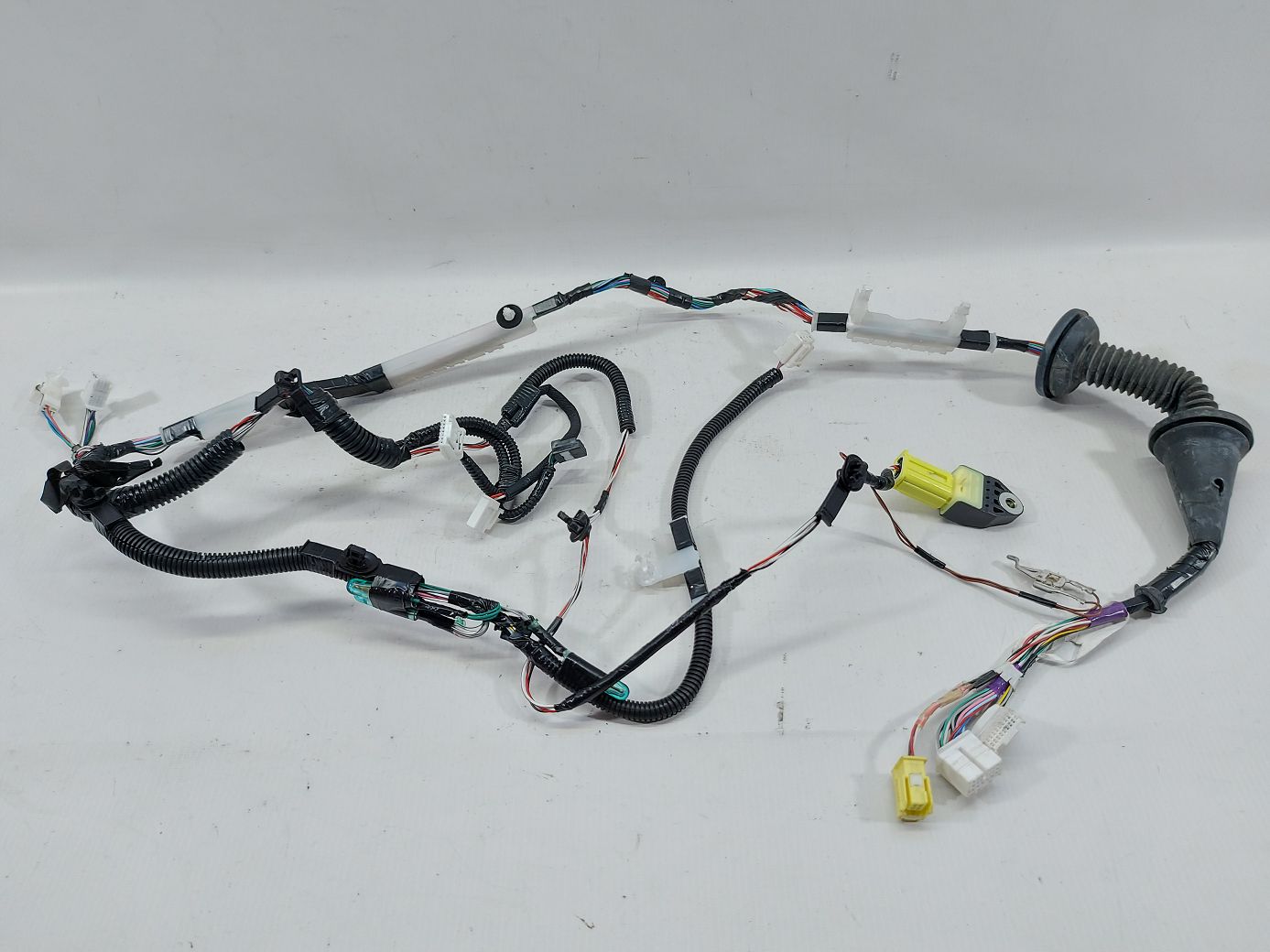 Sienna. Проводка дверей передньої правої Toyota Sienna 2015 8215108180B0 Toyota Sienna