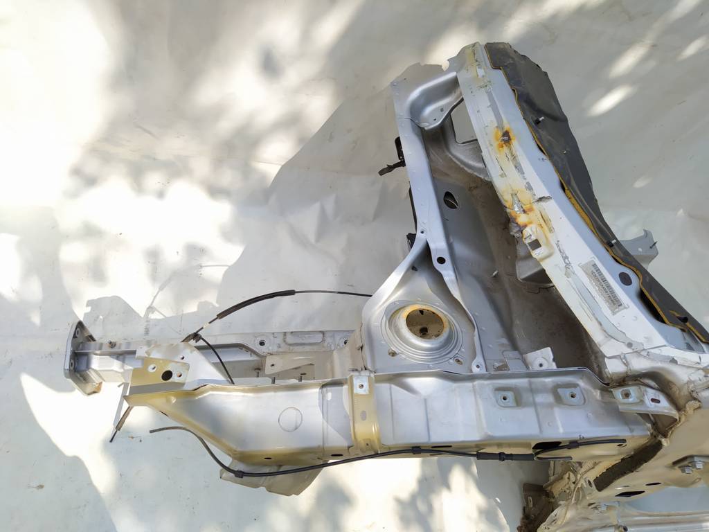 Dart Чверть передня ліва зі склянкою Dodge Dart 2013-2019 68105063AB Dodge Dart 21