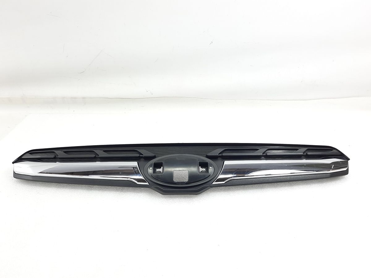 Молдинги решітки радіатора. Накладка під емблему в решітку радіатора Subaru Forester 2014-2016 91121SG050 Subaru Forester