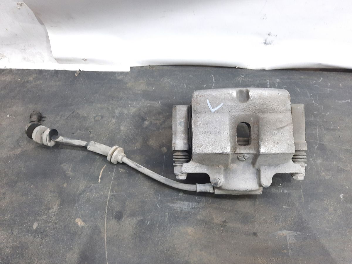 Dart Суппорт тормозной передний левый Dodge Dart 2013-2019 68160685AB Dodge Dart 2