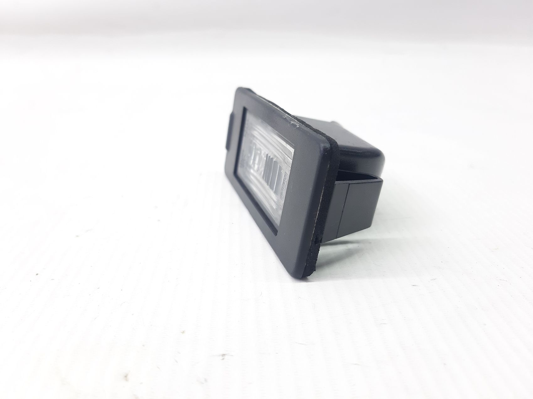 Malibu Ліхтар підсвічування номера Chevrolet Malibu 2016-2021 13590043 Chevrolet Malibu 2