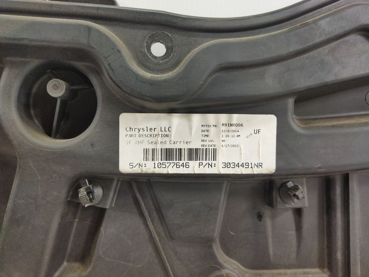 200 limited Склопідйомник двері передньої правої Chrysler 200 Limited 2015-2017 68249042AA Chrysler 200 Limited 4