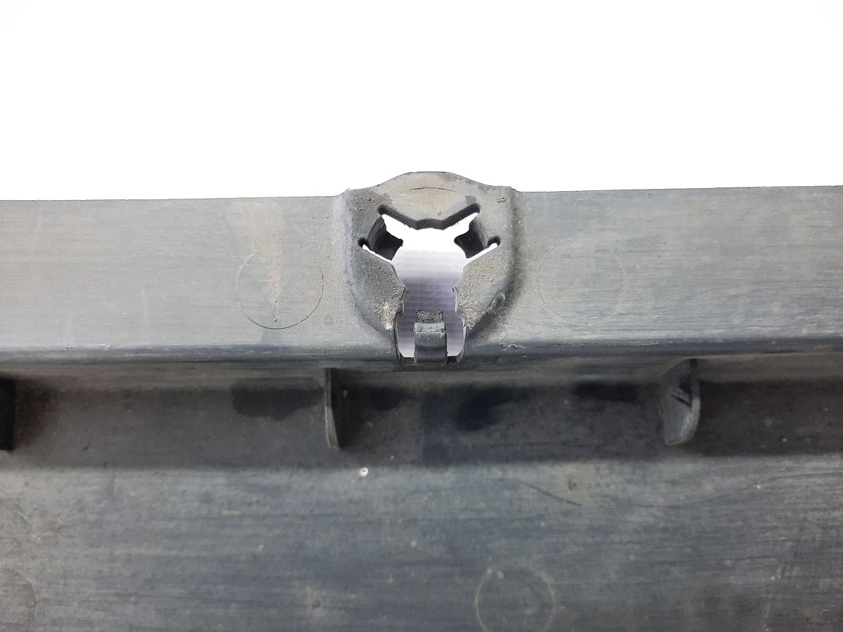 Insight Захист днища центральний правий Honda Insight 2010-2011 74641TM8A01 Honda Insight 7