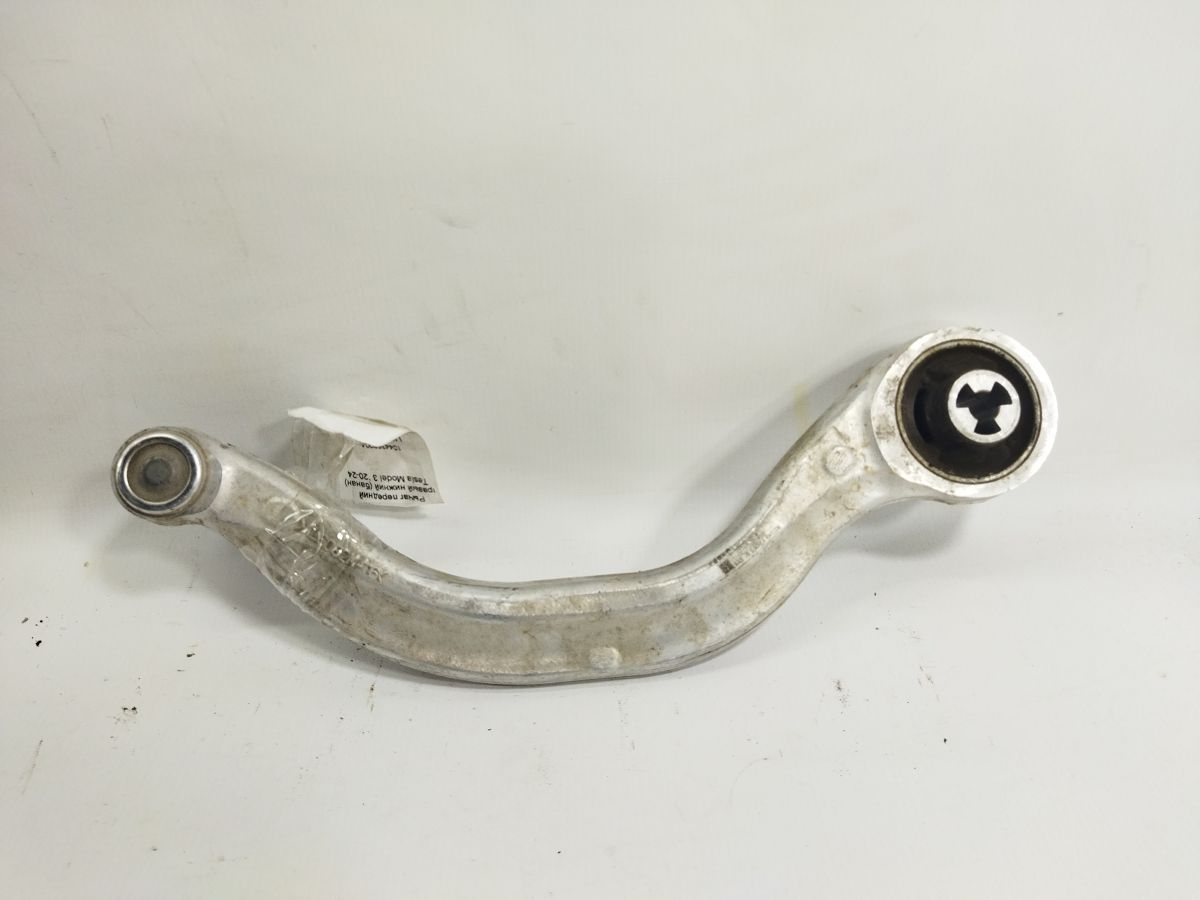 Model 3 Важіль передній правий нижній (банан) Tesla Model 3 2020-2024 104435900A Tesla Model 3 4