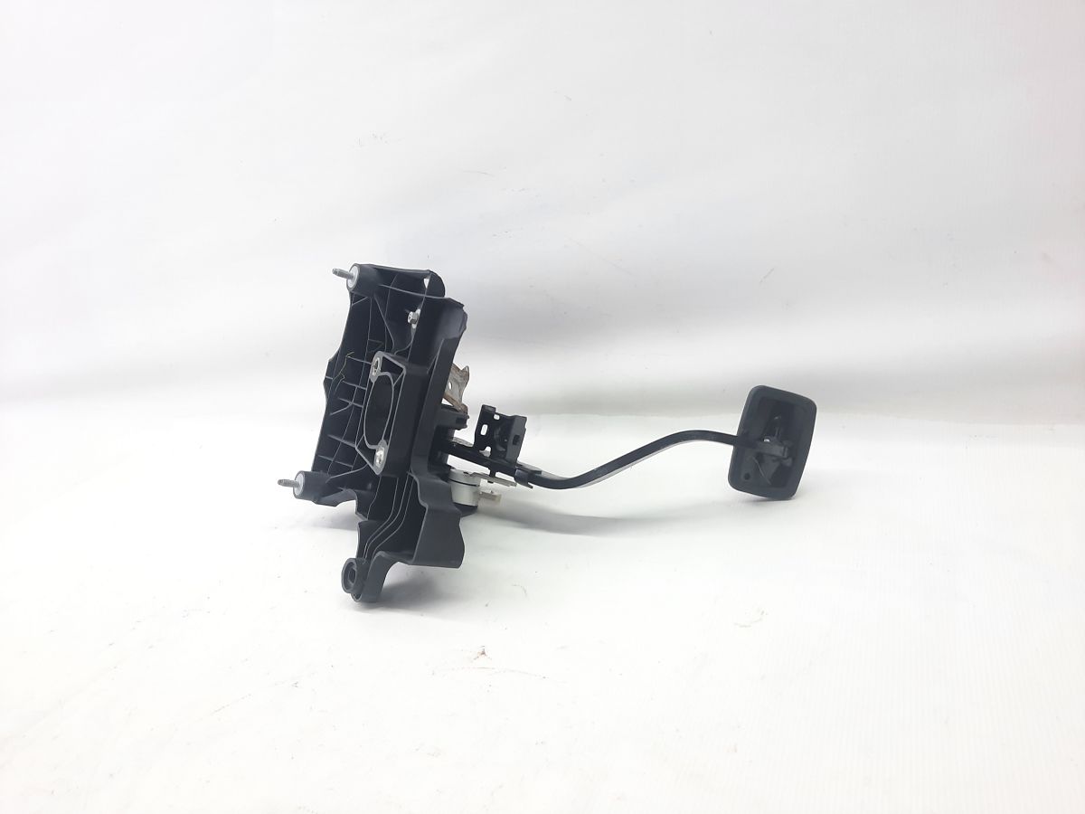 Trax Педаль гальма Chevrolet Trax 2017 84090726 Chevrolet Trax 3