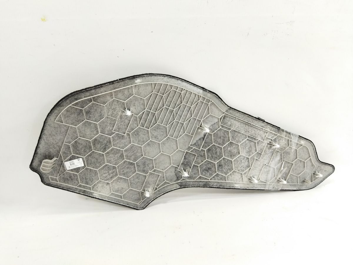 Model 3 Накладка центральной консоли левая Tesla Model 3 2020-2024 156149200B Tesla Model 3 4