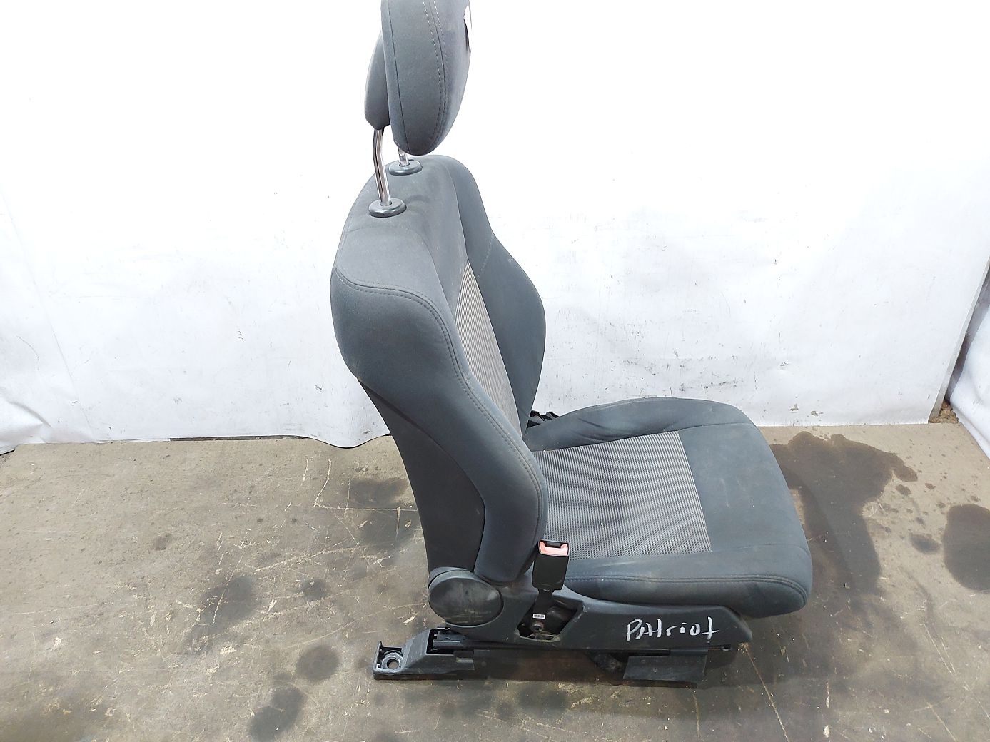 Patriot Сиденье водительское Jeep Patriot 2010-2012 1RG66DK7AA Jeep Patriot 5