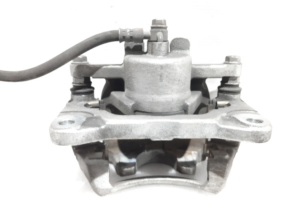 3 Супорт гальмівний передній правий Mazda 3 2014-2019 B4Y03398ZC Mazda 3 4