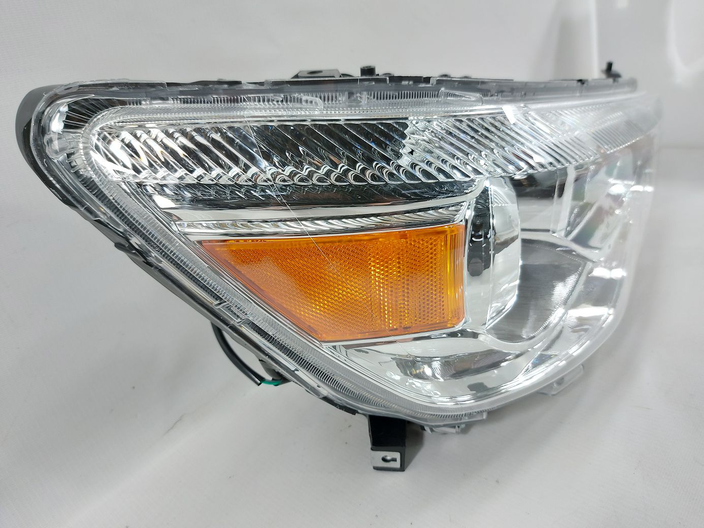 Фары головного света Фара передняя правая Mitsubishi ASX 2013-2018 8301B588 Mitsubishi ASX 2