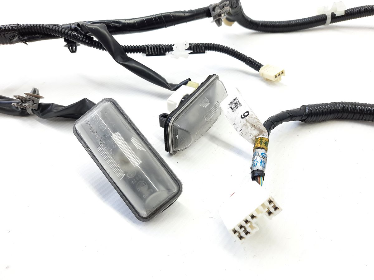 Impreza Проводка крышки багажника Subaru Impreza 2015-2016 81811FJ070 Subaru Impreza 9