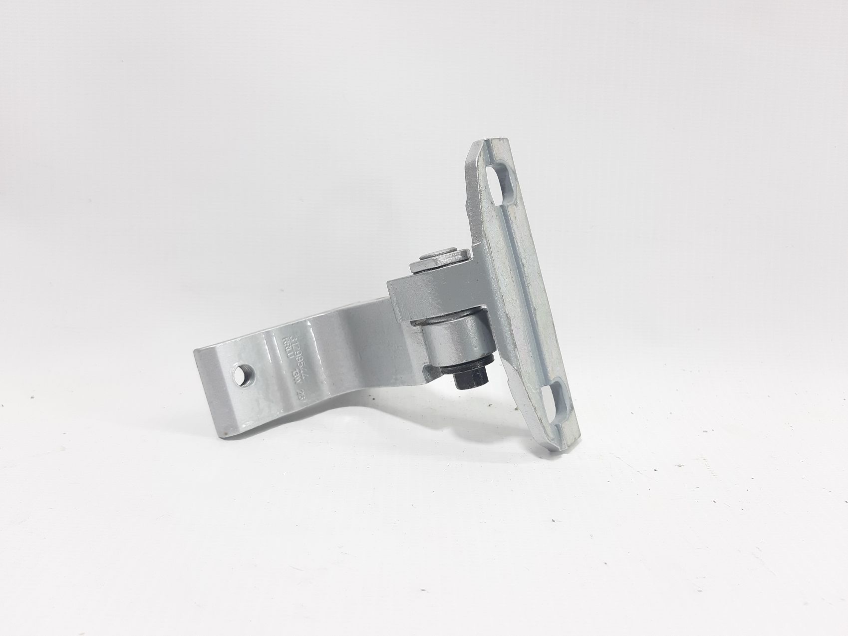 S60. Петля двери задней левой верхняя Volvo S60 2014-2018 31218524 Volvo S60