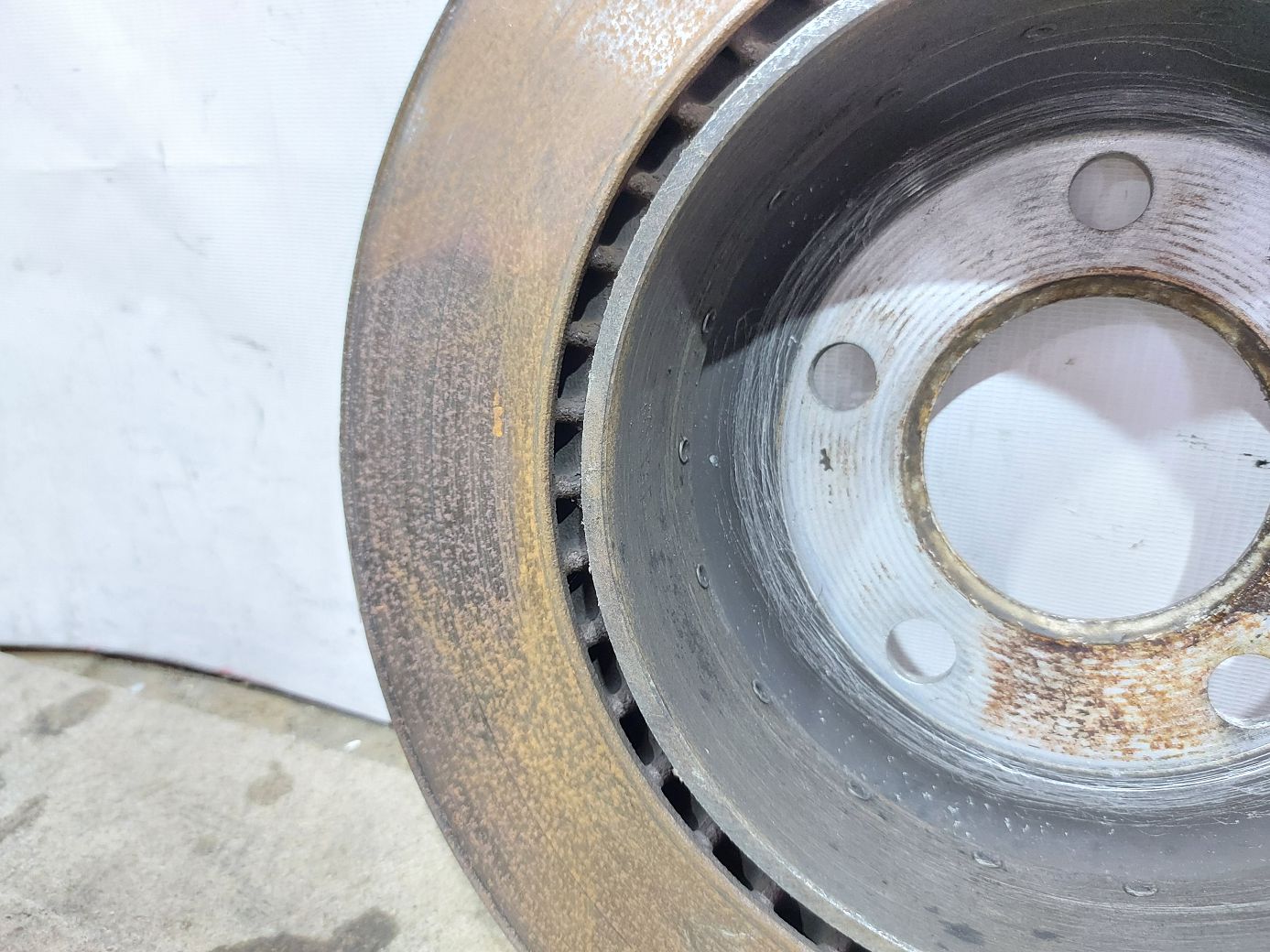 5 series Диск тормозной задний левый/правый BMW 5 series 2011-2016 34216898733 BMW 5 series 19