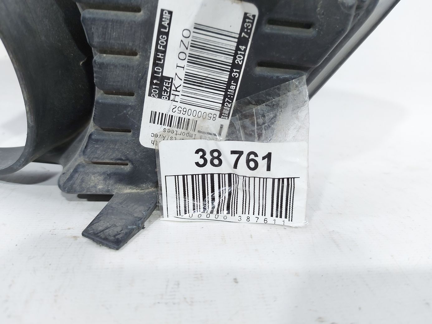 Charger Накладка ПТФ ліва Dodge Charger 2011-2014 68092614AA Dodge Charger 4