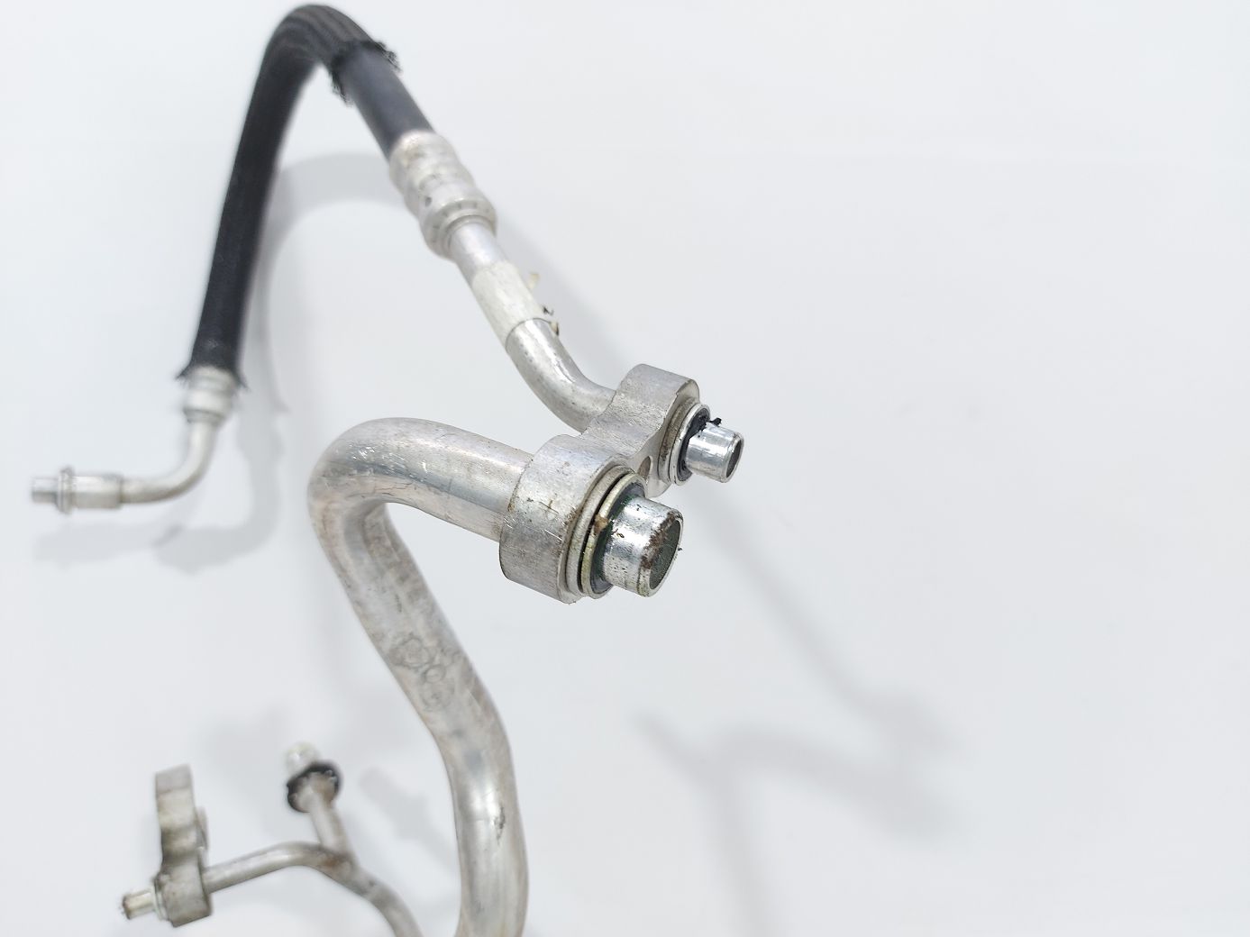 Dart Трубка кондиционера Dodge Dart 2014-2016 68193946AB Dodge Dart 9