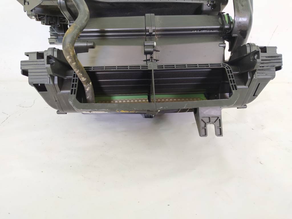 Forester Печка с радиатором центральная Subaru Forester 2012-2016 72110FJ081 Subaru Forester 2