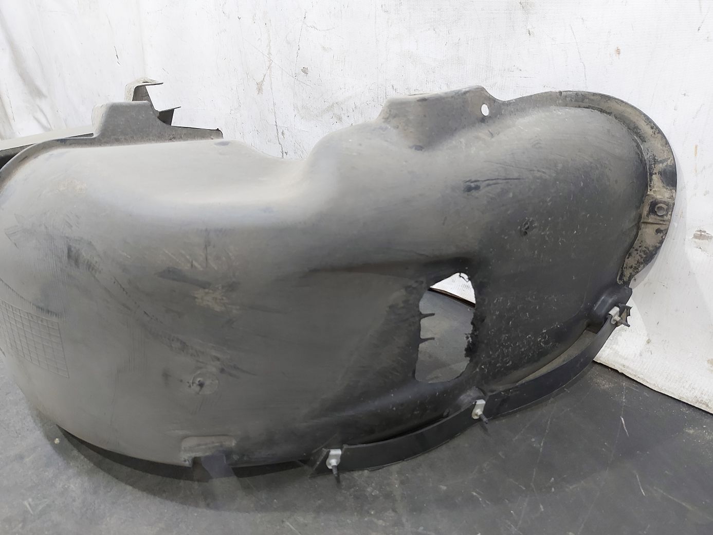 Dart Підкрилок задній лівий Dodge Dart 2013-2019 68082837AG Dodge Dart 13