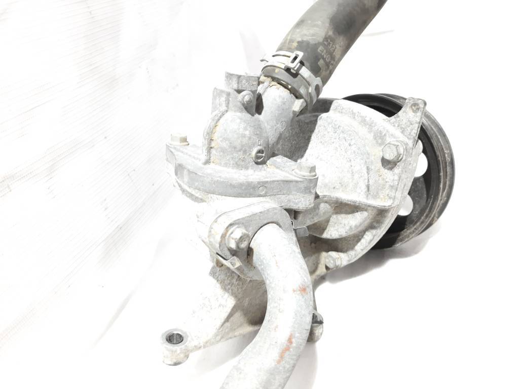 Malibu Корпус термостату Chevrolet Malibu 2016 25201447 Chevrolet Malibu 18