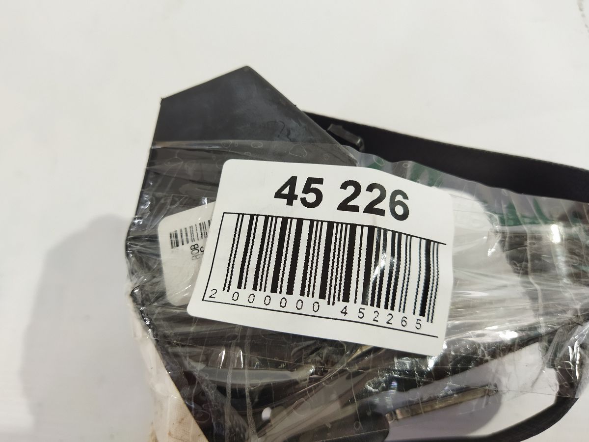 Altima Ремінь безпеки задній правий Nissan Altima 2013-2018 888449HS8B Nissan Altima 5