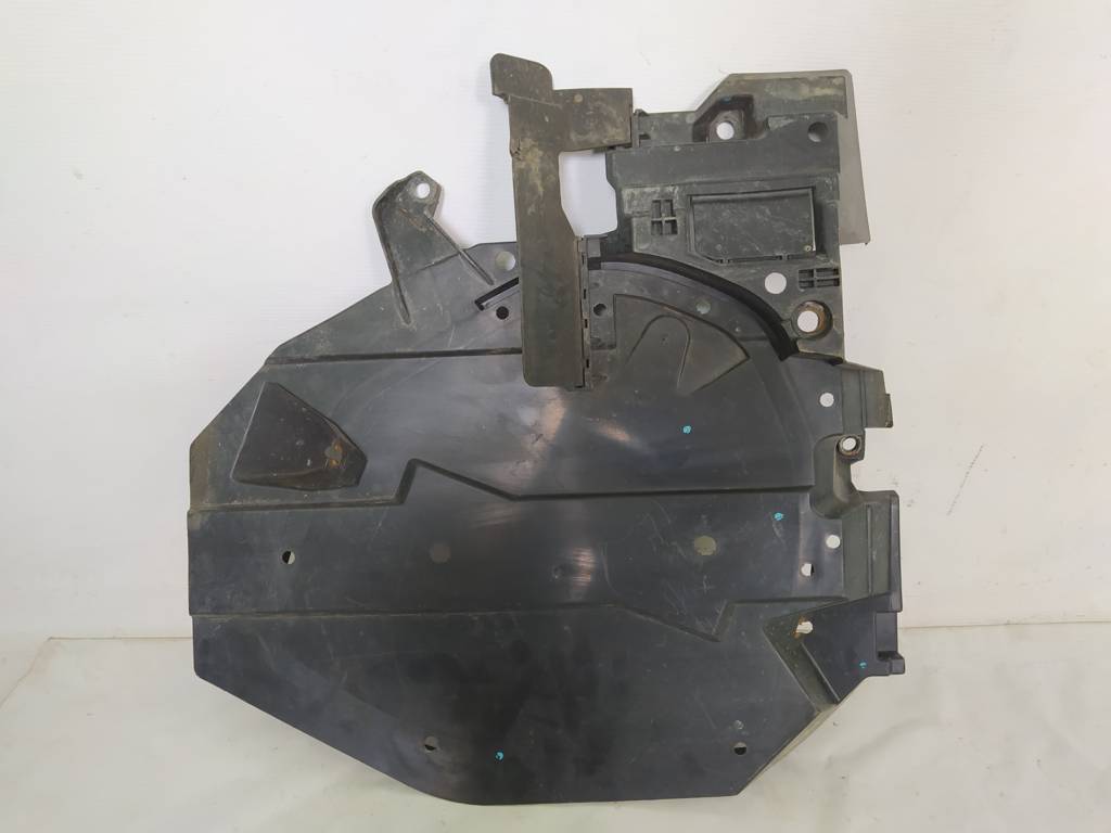 Forester. Захист паливного бака правий Subaru Forester 2014-2017 42045SG050 Subaru Forester Forester. Захист паливного бака правий Subaru Forester 2014-2017 42045SG050 Subaru Forester