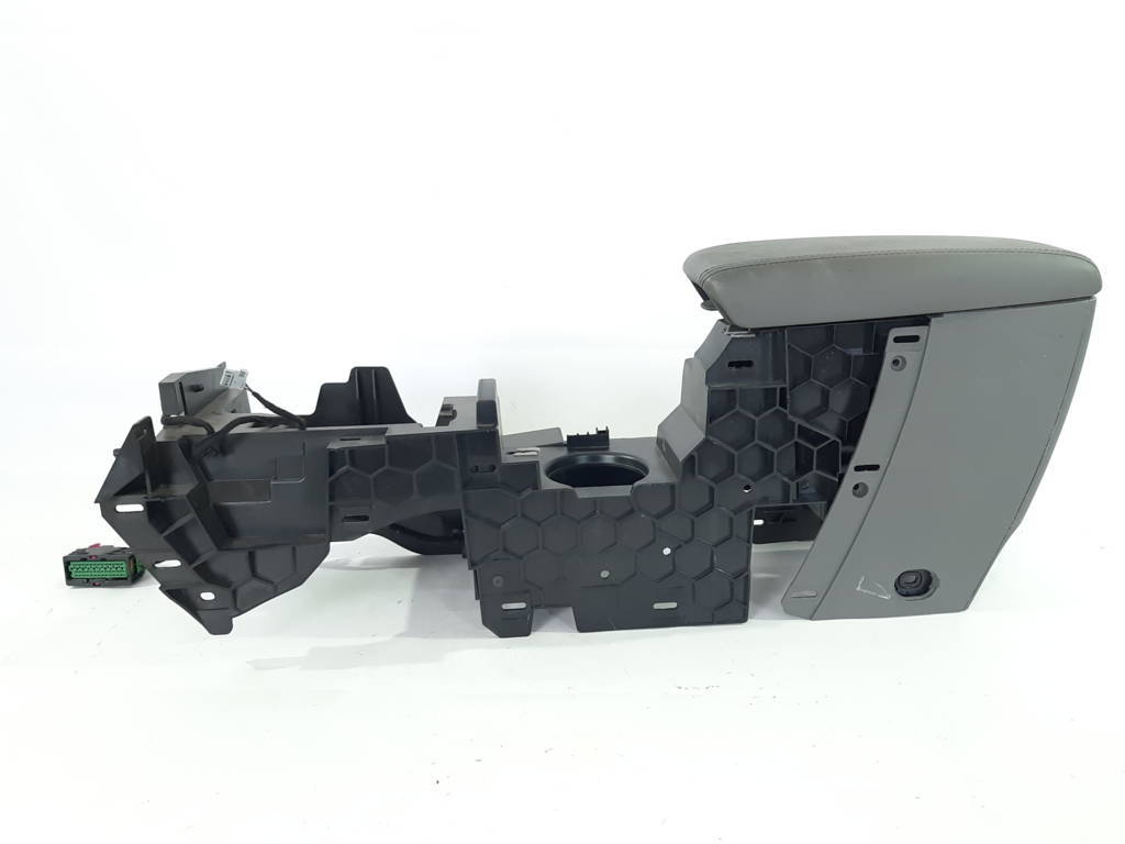 Malibu Центральная консоль Chevrolet Malibu 2016 23457657 Chevrolet Malibu 4