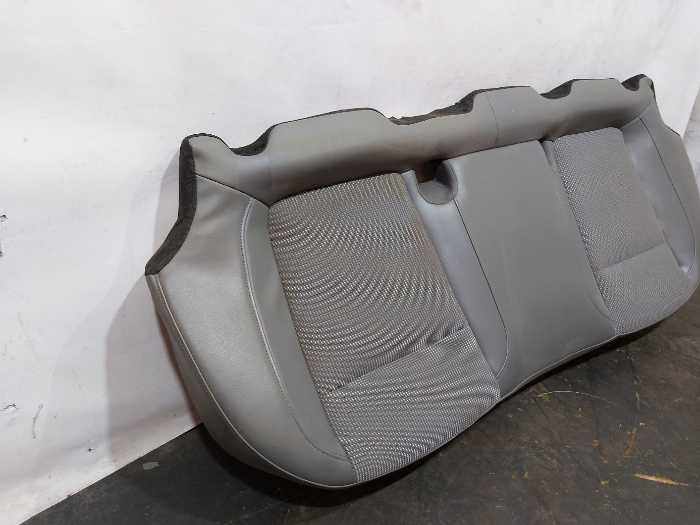 Malibu Нижняя часть заднего ряда сидений Chevrolet Malibu 2013 20931419 Chevrolet Malibu 2