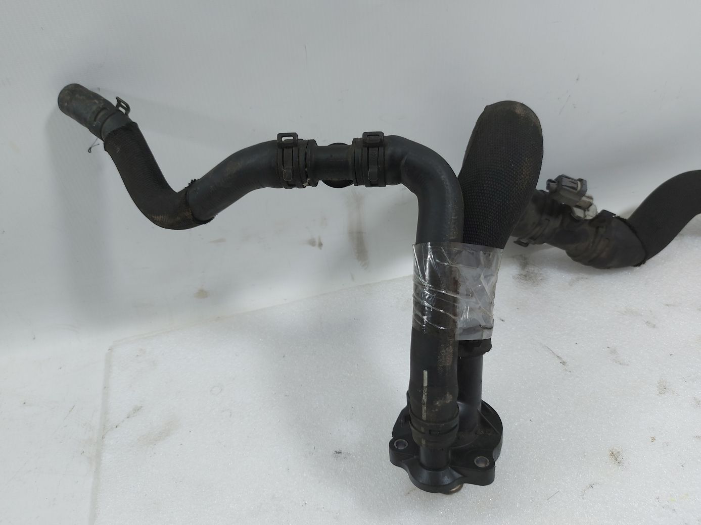 Xf Корпус термостату Jaguar XF 2013-2017 JDE28115 Jaguar XF 5 Xf Корпус термостату Jaguar XF 2013-2017 JDE28115 Jaguar XF 5