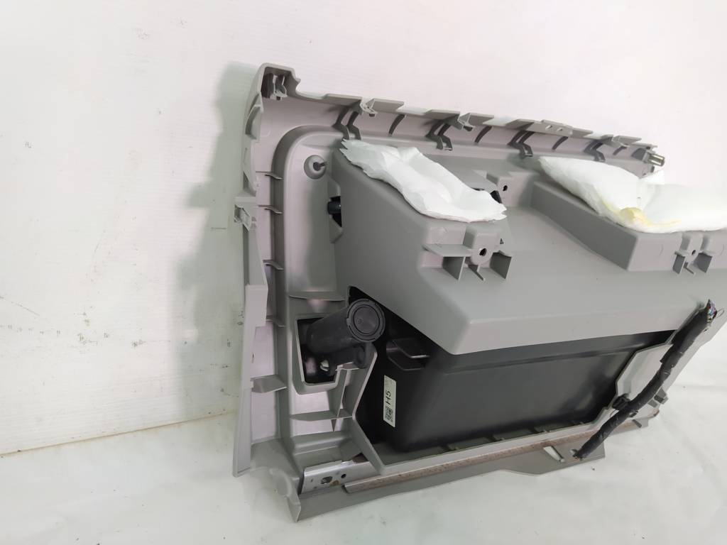 Forester Бардачок Subaru Forester 2013-2018 66121FJ040VH Subaru Forester 8