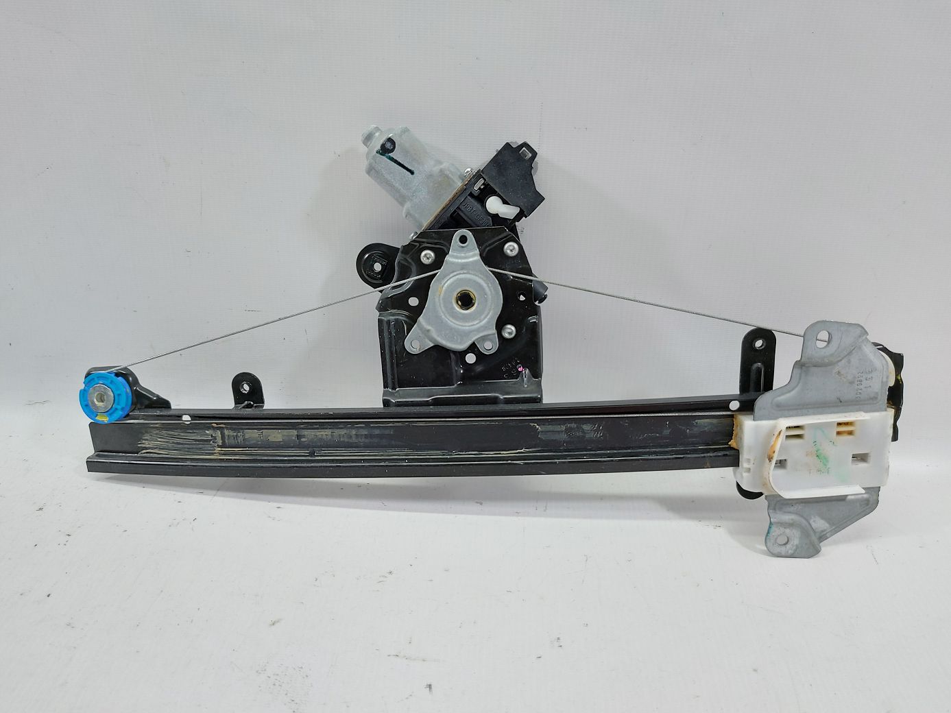 Sentra Склопідйомник дверей передньої правої Nissan Sentra 2013-2019 807209AM0A Nissan Sentra 3