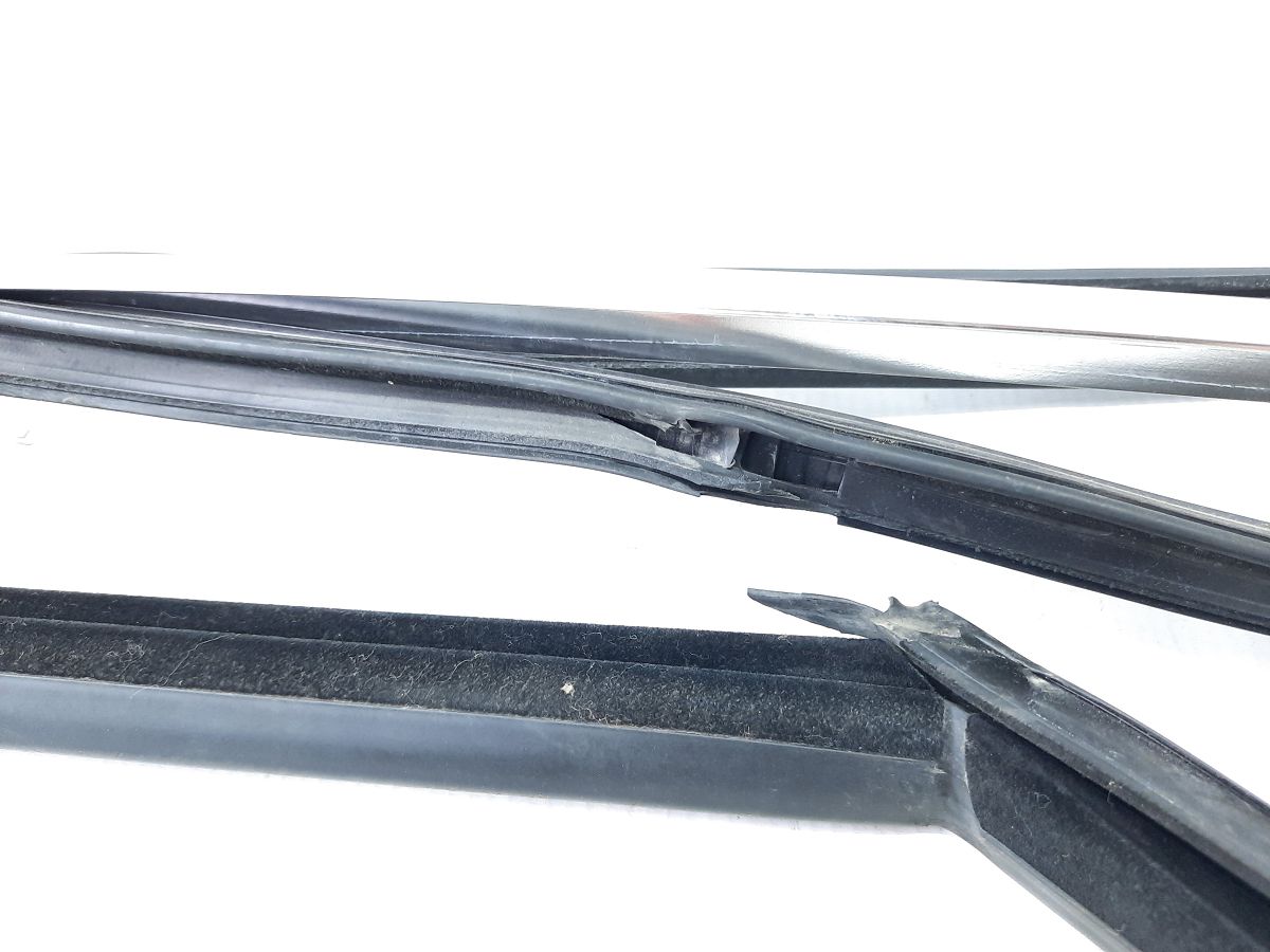 Passat s Молдинг двері передньої правої зовнішній верхній Volkswagen Passat S 2012-2020 561837432JVNH Volkswagen Passat S 8