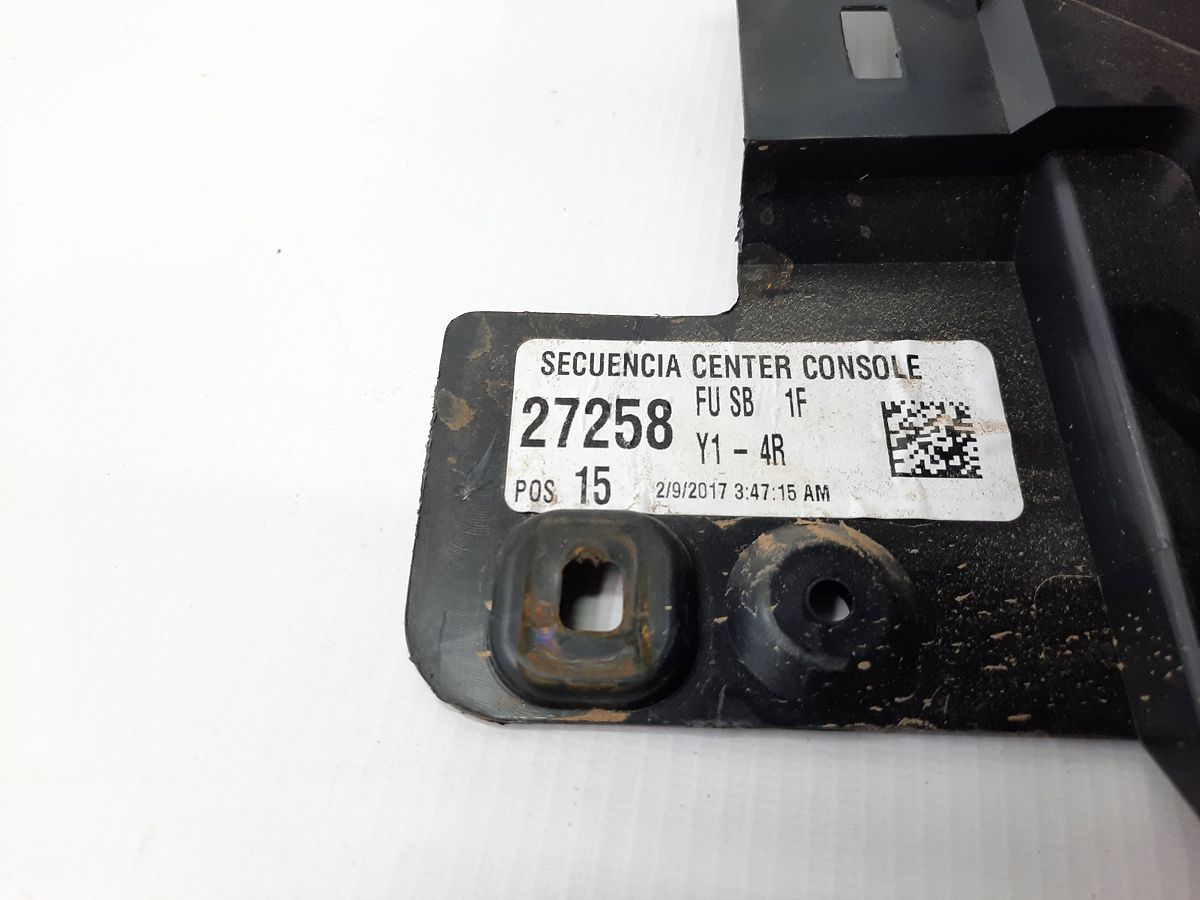 Sentra Консоль центральная Nissan Sentra 2017-2019 969114FU0A Nissan Sentra 13
