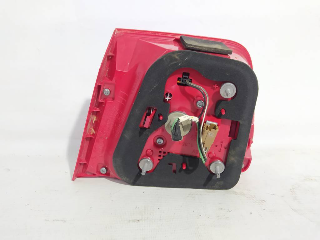 Malibu Ліхтар кришки багажника лівий Chevrolet Malibu 2013-2016 22928365 Chevrolet Malibu 4