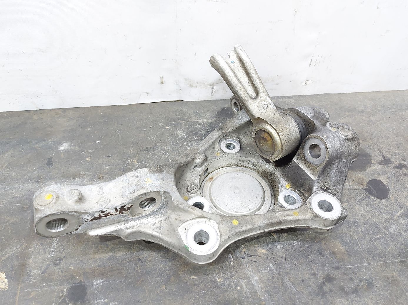 Ats Поворотний кулак лівий Cadillac ATS 2013-2018 23118083 Cadillac ATS 2