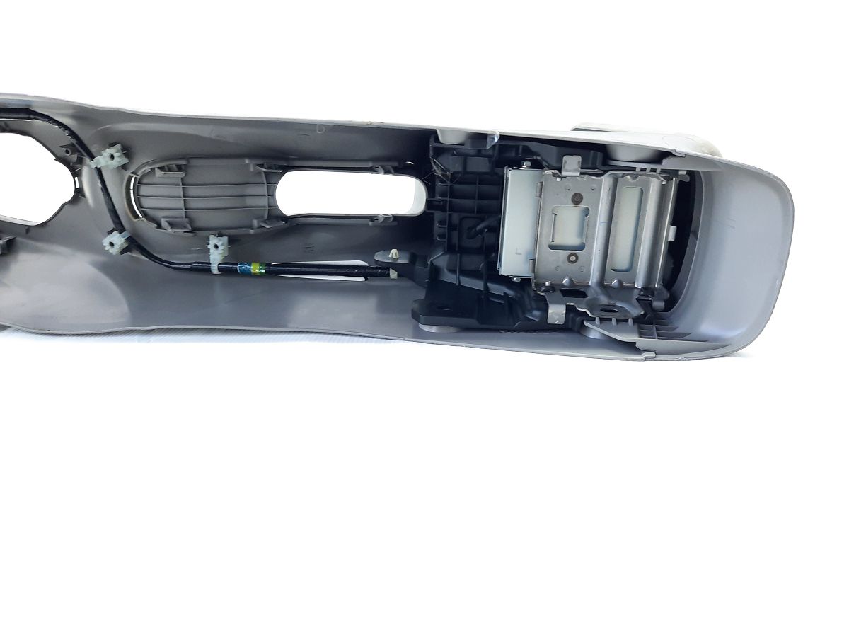 Insight Консоль центральна Honda Insight 2010-2011 83450TM8A12ZB Honda Insight 10