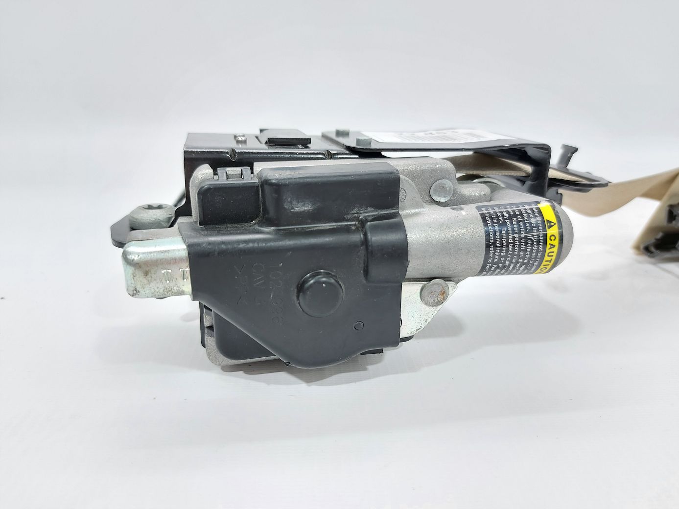 Fusion hybrid Ремень безопасности передний правый Ford Fusion Hybrid 2013-2016 DG9Z54611B08AK Ford Fusion Hybrid 7