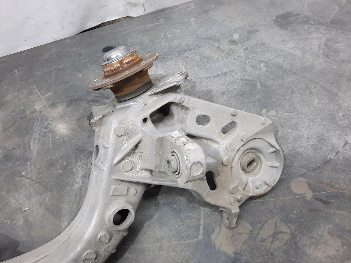 Dart Поворотний кулак задній лівий Dodge Dart 2013-2019 68204867AC Dodge Dart 8