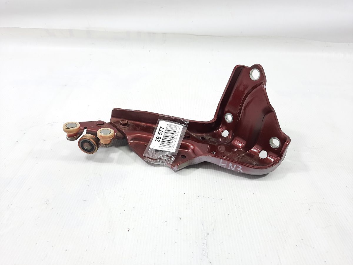 Sienna Напрямна двері задньої правої передня нижня Toyota Sienna 2011-2020 6835008031 Toyota Sienna 3