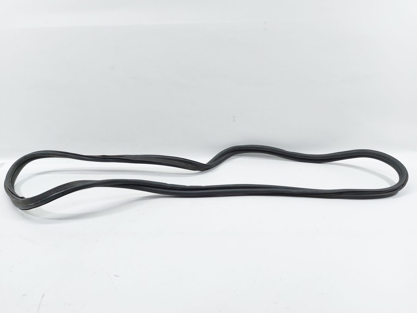 Xf. Ущільнювальна гумка багажного отвору (порвана) Jaguar XF 2009-2015 C2Z8332 Jaguar XF