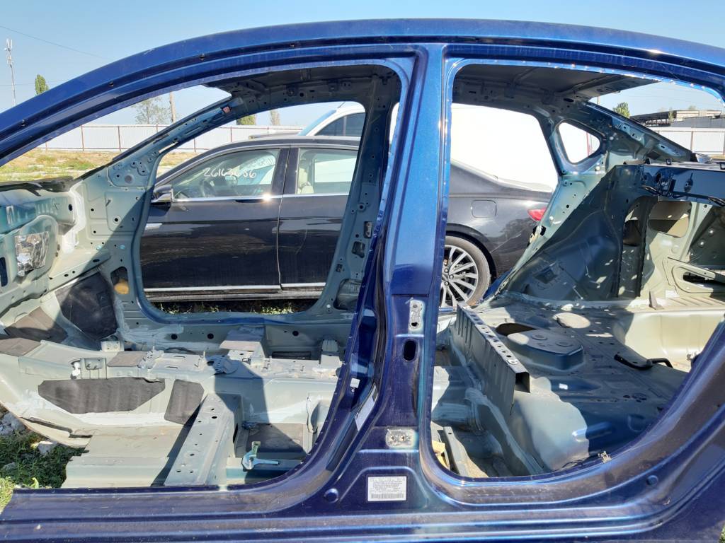 Sentra Кузов голий (можна різати) Nissan Sentra 2017-2018 G31123SGMA Nissan Sentra 5