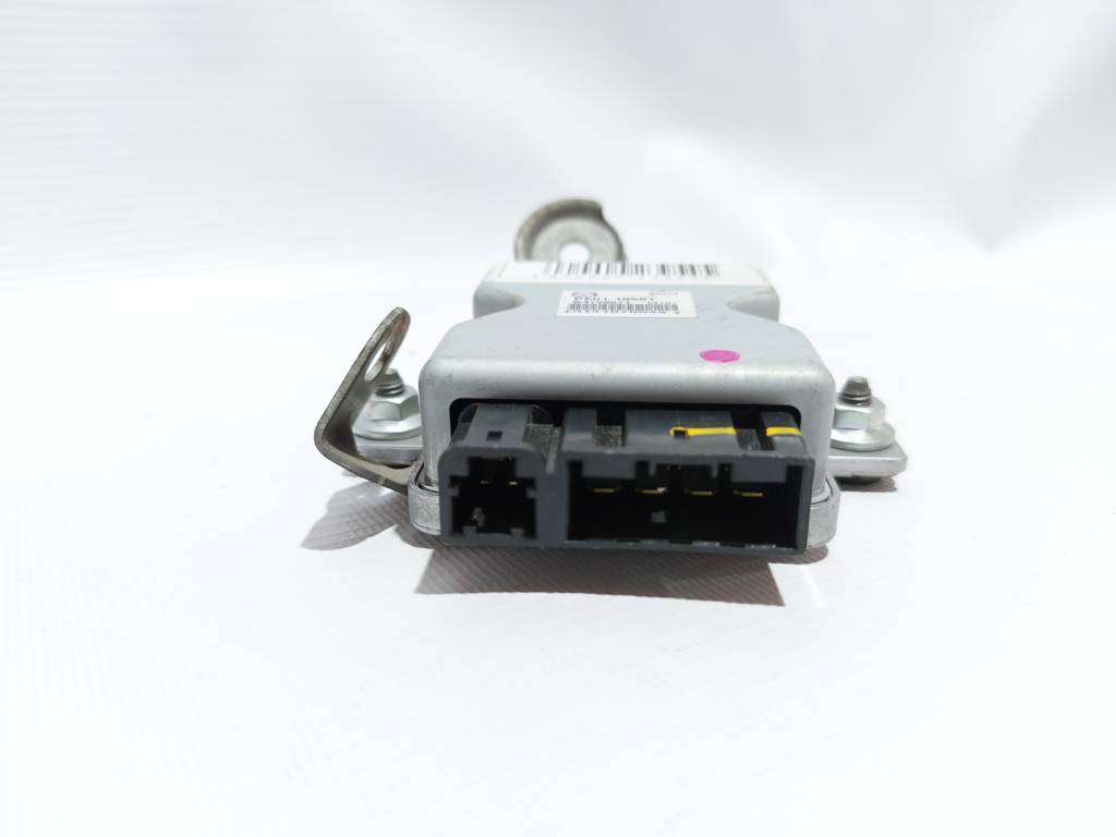 3 Блок управления топливной системой Mazda 3 2013-2019 PE0218561 Mazda 3 4