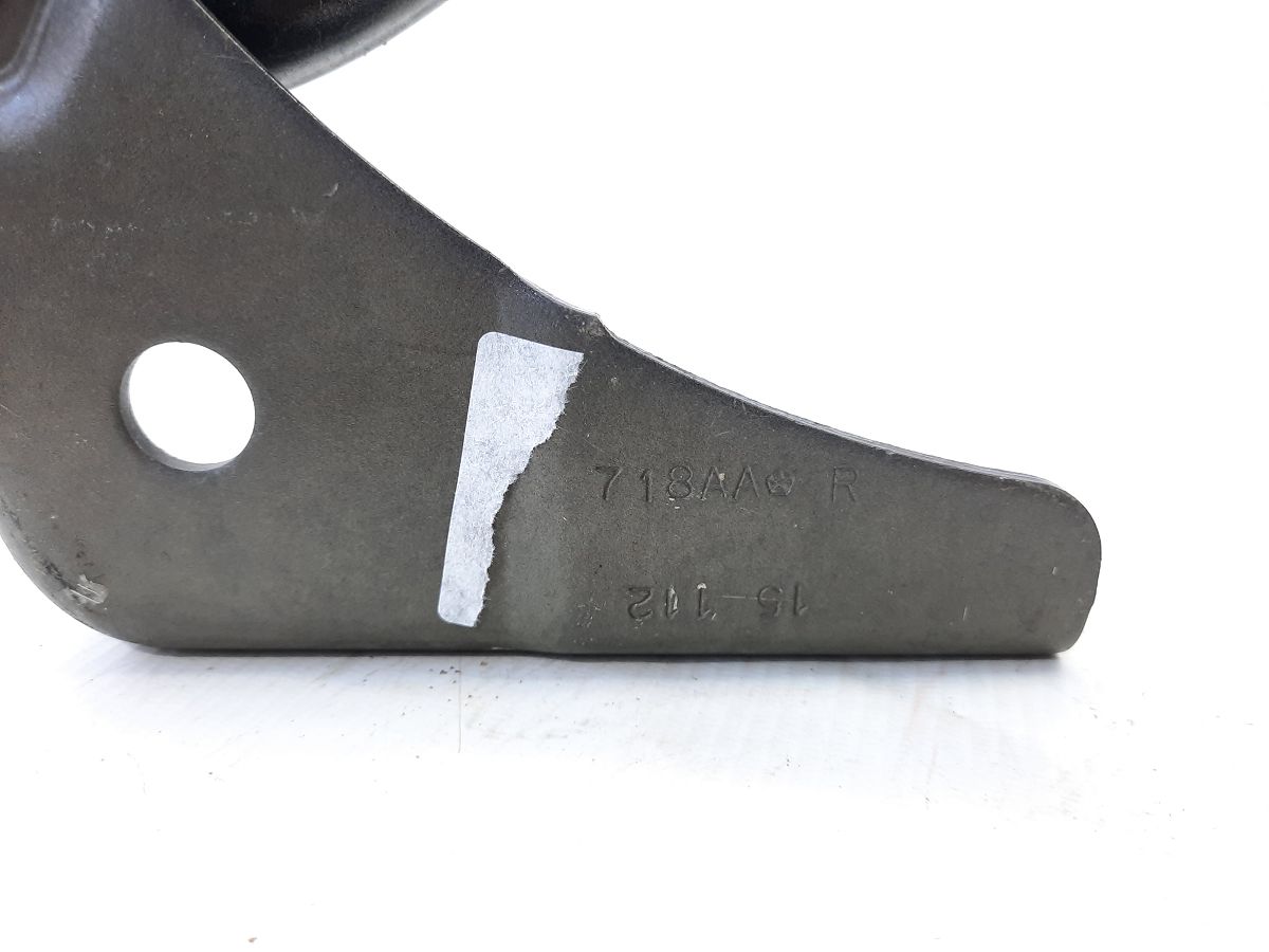 200 limited Петля капота права Chrysler 200 Limited 2015-2017 68143718AA Chrysler 200 Limited 4